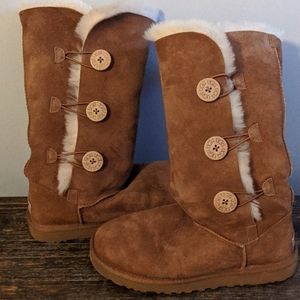 Bailey button Ugg boots
